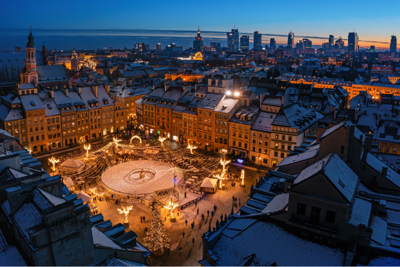 Stare Miasto w Warszawie świątecznie udekorowane